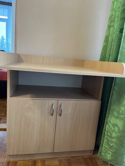 Skříňka s přebalovacím pultem - 4