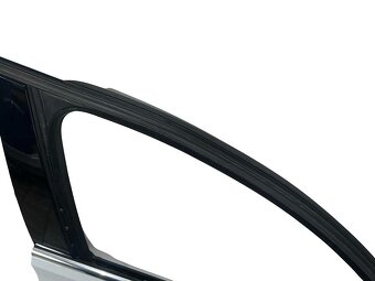 Pravé přední dveře bílá metalíza LC9A VW Passat B8 2016 - 4