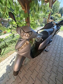 Honda SH 300i - 4