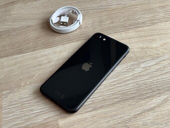 Apple iPhone SE 2020 (2. Gen) 64Gb - Černý - 4