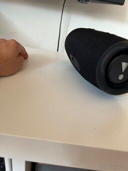 reproduktor jbl charge 5 - 4