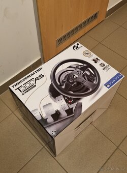 Závodní volant Thrustmaster T300 RS GT + T3PA - 4