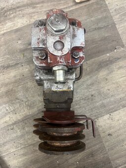 Kompresor UŘ-ll - 4