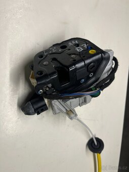 //Zámky Audi A4 B7 LP,LZ,PP,PZ // - 4