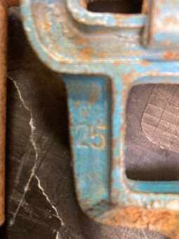 Svěrák stolní malý 400 kč - 4