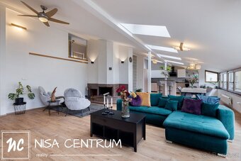 Prodej atypického podkrovního bytu 260 m² v Praze - Vinohrad - 4