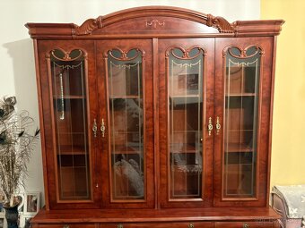 Prodám Španělskou obývací stěnu. Š 180 V 220 H 42 / 30 - 4