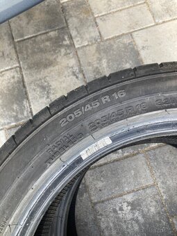 Prodam pneu 205 45 r16 - 4