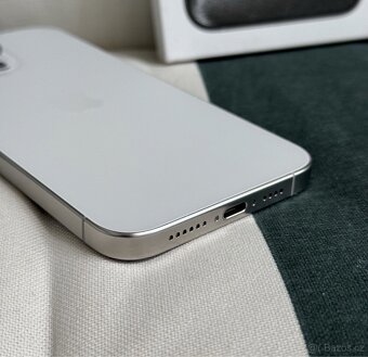 iPhone 15 Pro Max 256 White Titán - 4