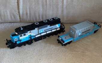 LEGO 10219 - Maersk Container Train - 4