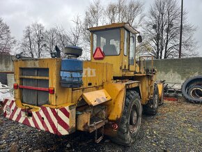 Nakladač UNK 320 - 4