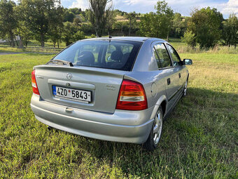 Opel Astra 1.4 16V AC HATCHBACK - 4