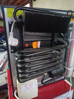 Prodám malou lednici ISM minibar 230V 30 litrů - 4