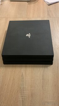 Playstation 4 Pro - 4