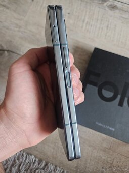 Samsung Galaxy Z Fold 4 - 4