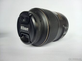 Nikon 105 mm f/2,8 G NIKKOR AF-S Micro IF-ED VR - 4