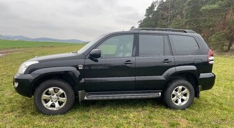 Toyota Land Cruiser 120 - 4