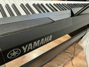 Prodám originál Yamaha Digitální piano P-105B - 4