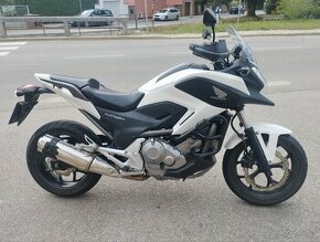 Honda NC700X - 4