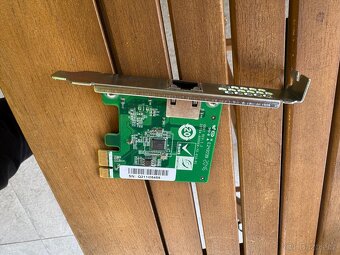 QNAP QXG-2G1T-I225 Síťová rozšiřující karta 2,5gbe - 4