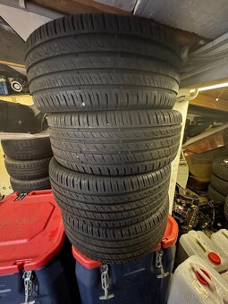 Barum Bravuris5 215/55 r16 93V - 4