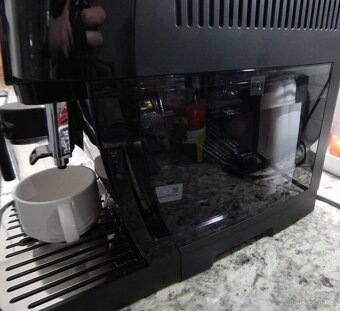 Automatický kávovar De'Longhi Magnifica Start ECAM 220 - 4
