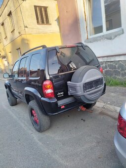 Jeep Cherokee - 4