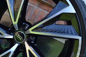 5x112 R22 Letní sada Originál Audi RS6 RS7 + 285/30 R22 - 4