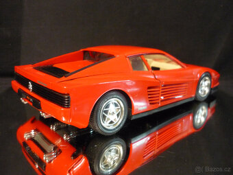 Ferrari Testarossa 1984 červené Bburago 1/18 - 4