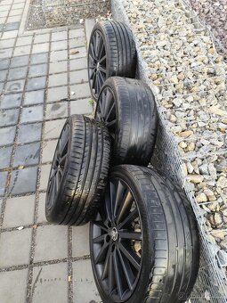 Prodám sadu originálních alu kol Škoda TURINI 7.5Jx18 ET51, - 4