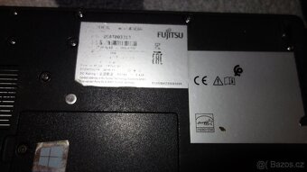 Fujitsu LifeBook T939 - 4