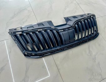 MASKA KAPOTY / ŠKODA OCTAVIA 3 FACELIFT / ZASÍLÁME - 4