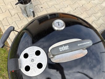 Gril dřevěné uhlí Weber Master Touch - 4