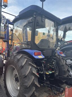 TRAKTOR 404 s nakladačem - 4