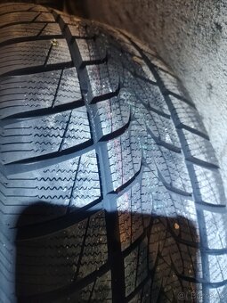 ALU kola 5x100,205/50/17-zimni pneu - 4