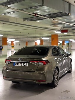 Přidám Toyota Corolla hybrid 2020 rok - 4