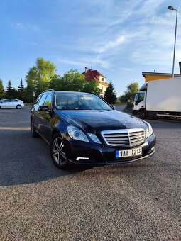 Mercedes-Benz W212 E200 - 4