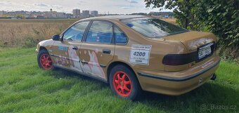 Honda Accord V - 2.0. ls 96kW - Street edition - 4