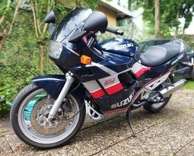 Suzuki GSX 750F - 4