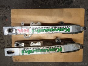 Kawasaki KX: Kyvky - 4