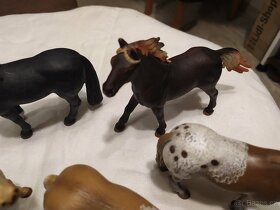 12.Koně zn. Schleich v hezkém stavu - 4
