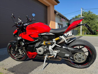 Ducati Streetfighter V2 - 4