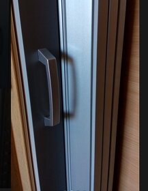 Shrnovací dveře - plastové, prosklené, stříbrné - 4