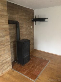 🏡Pronájem bytu 1+1 se zahradou – Petkovy u Mladé Boleslavi - 4