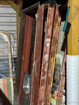 staré dveře včetně futer - vhodné na stavbu - 4