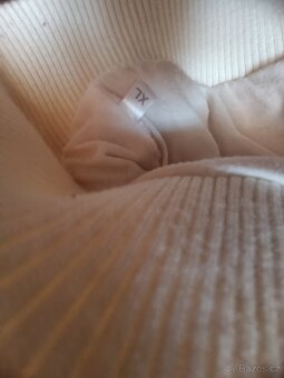 Vesta bílá chlupatá Clockhouse - 4