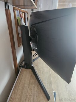 Asus ROG Strix XG32VC 31,5 Palců - 4