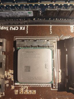 ASUS M5A97 R2.0 + CPU AMD + 16GB Ram - 4