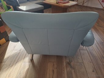 Koženkové světle modré křeslo - 4