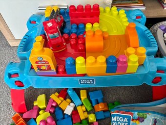 Velká sada Megablock se stolkem - 4